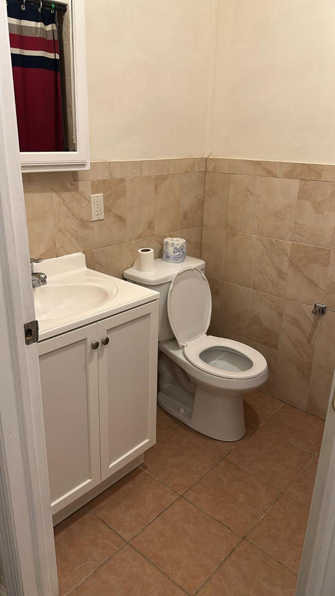 Divine Villa And Resorts 67 Sherman 5Mins To Ewr Airport And 4Mins To Penn Station Newark, 20Mins To New York Bilik gambar